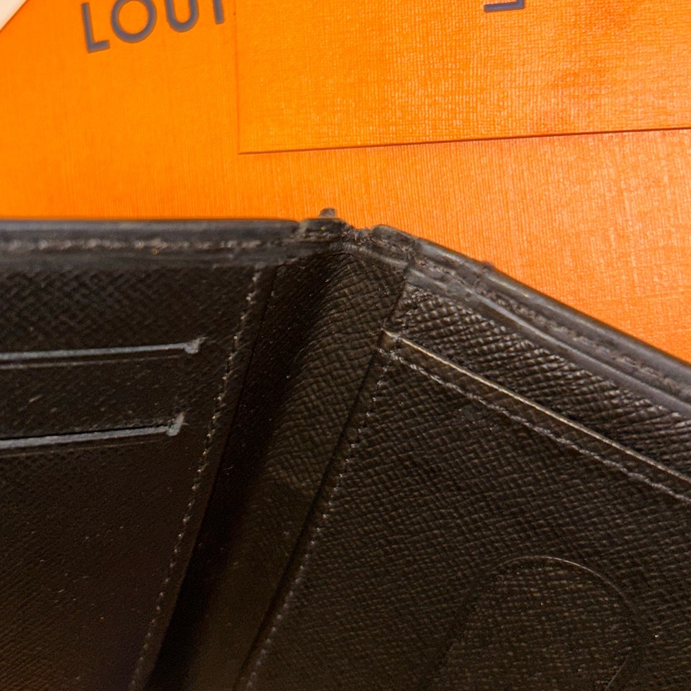 Louis Vuitton Epi wallet - Picture 8 of 9